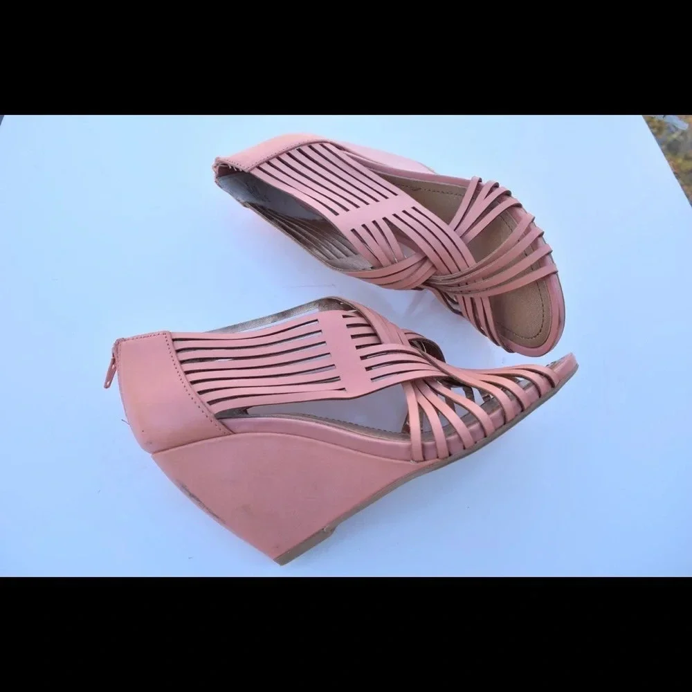 Seychelles cutout criss